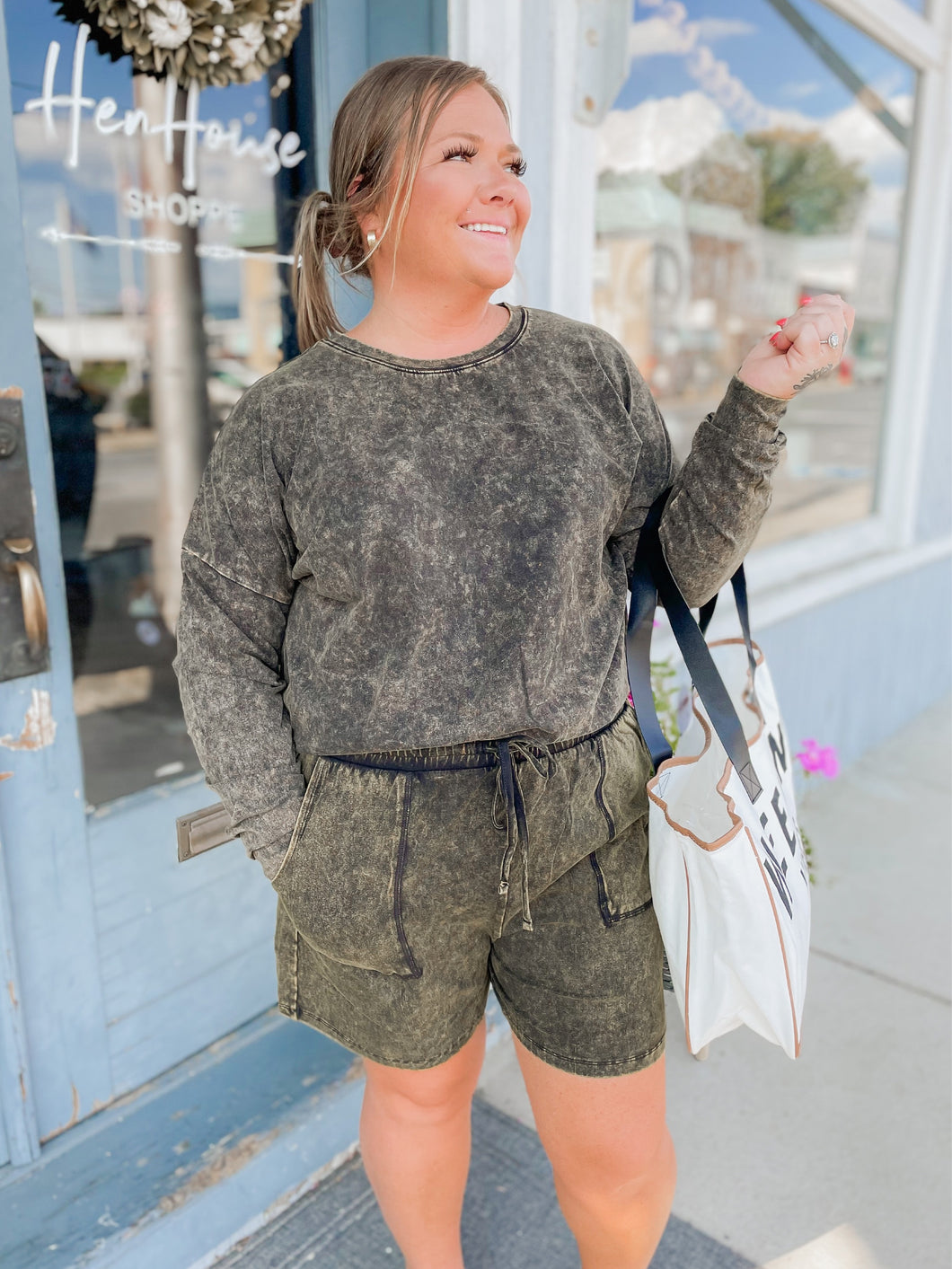 Curvy Road Trip Ready Acid Wash Set in Olive